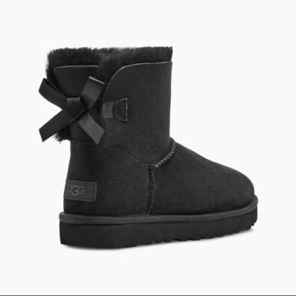 UGG Shoes - Ugg Mini Bailey Bow II Metallic - Size 8 - GUC